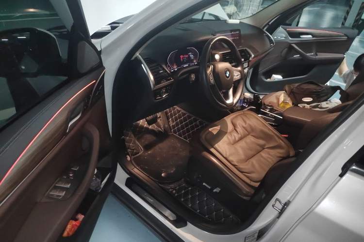 Used BMW X3 2020 xDrive28i Luxury Package Driver Seat