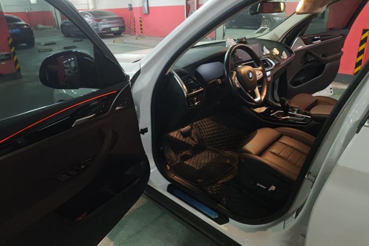 Used BMW X3 2020 xDrive25i Luxury Package Driver Seat