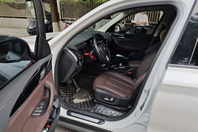 Used BMW X3 2020 xDrive25i Luxury Package Driver Seat