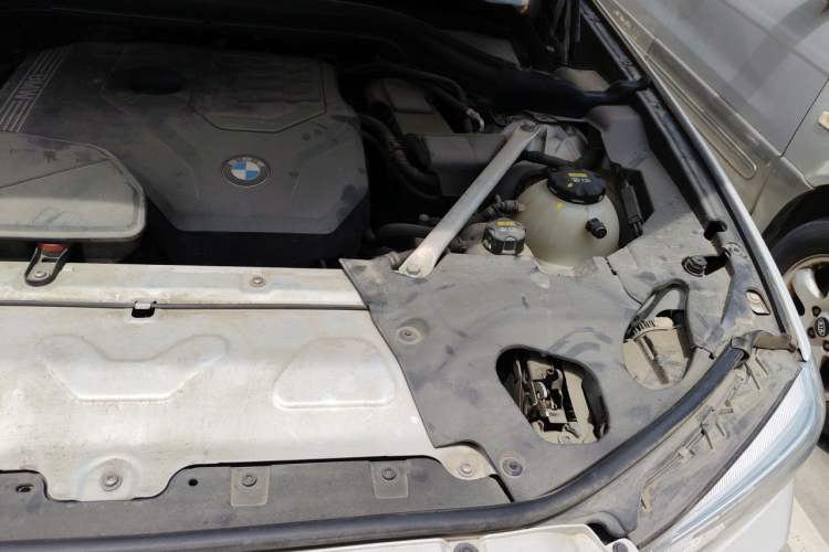 Used BMW X3 2020 xDrive28i Luxury Package Engine Bay Left
