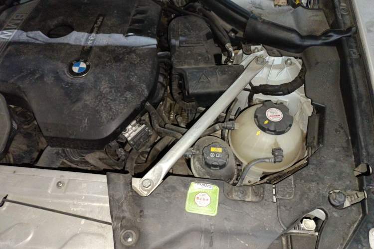 Used BMW X3 2020 xDrive25i Luxury Package Engine Bay Left