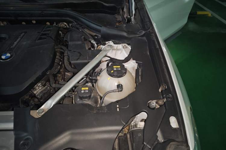 Used BMW X3 2020 xDrive25i Luxury Package Engine Bay Left