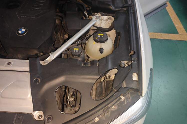 Used BMW X3 2020 xDrive28i Luxury Package Engine Bay Left