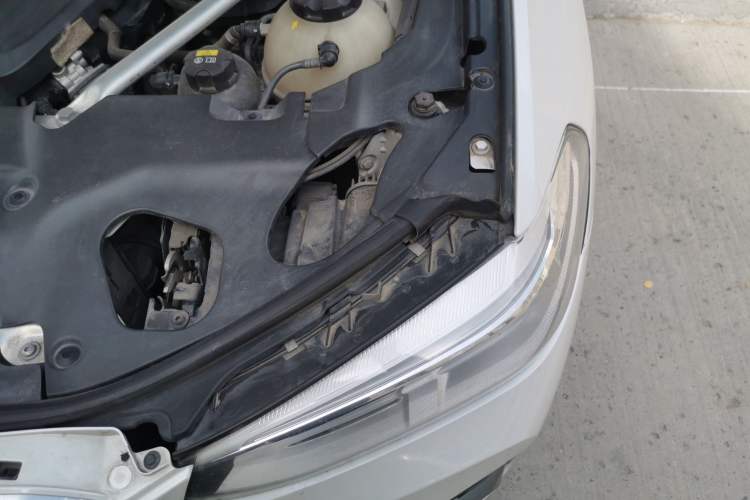 Used BMW X3 2020 xDrive25i Luxury Package Engine Bay Left