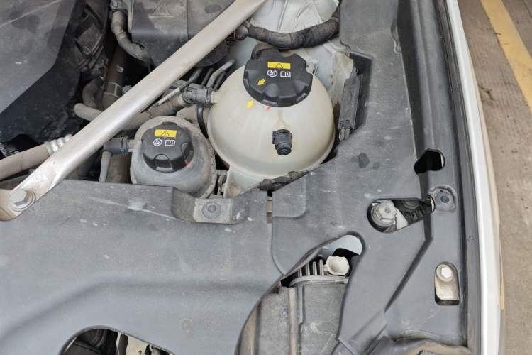 Used BMW X3 2020 xDrive28i Luxury Package Engine Bay Left