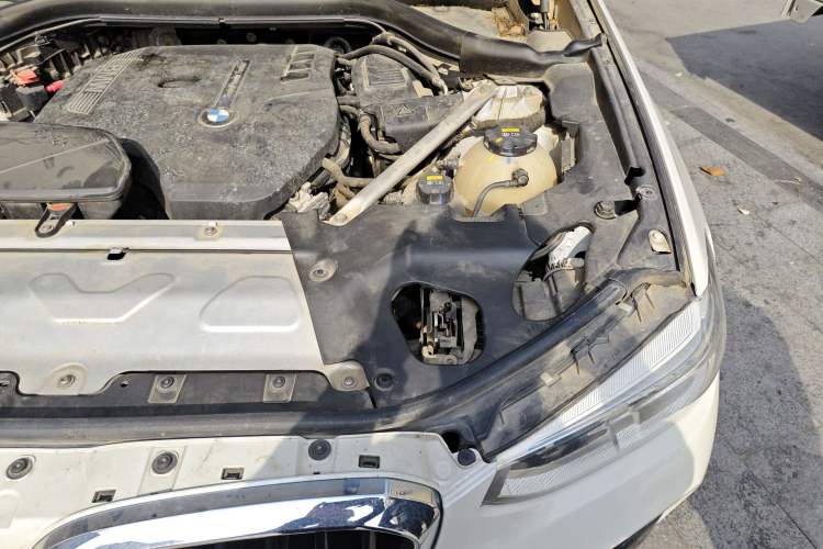 Used BMW X3 2020 xDrive25i M Sport Package Engine Bay Left
