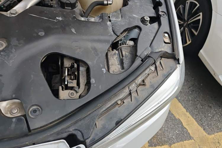 Used BMW X3 2020 xDrive25i M Sport Package Engine Bay Left