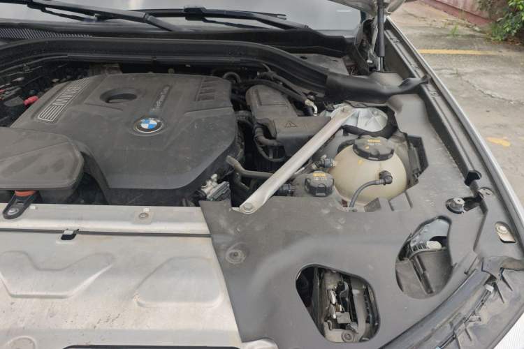 Used BMW X3 2020 xDrive25i Luxury Package Engine Bay Left