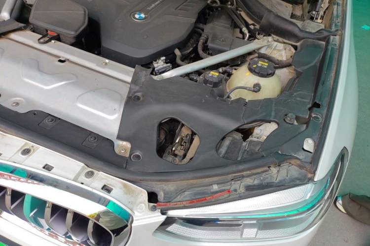 Used BMW X3 2020 xDrive28i Luxury Package Engine Bay Left
