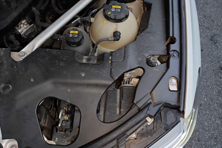 Used BMW X3 2020 xDrive25i Luxury Package Engine Bay Left