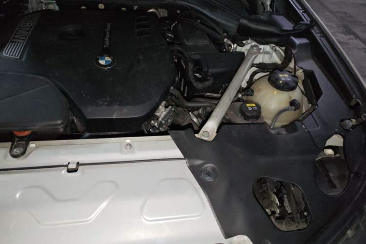 Used BMW X3 2020 xDrive25i Luxury Package Engine Bay Left