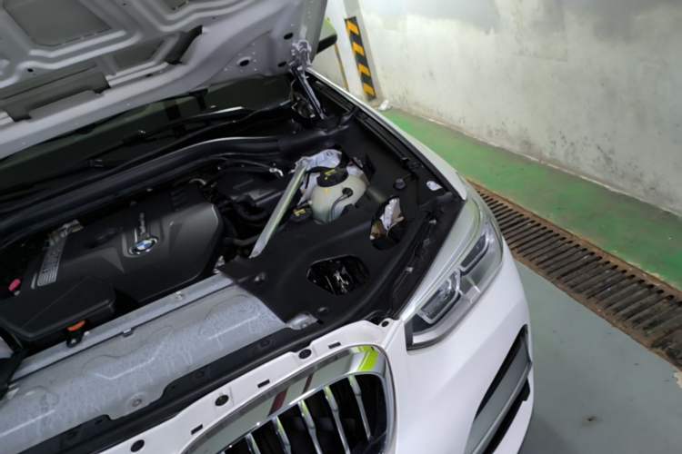 Used BMW X3 2020 xDrive28i Luxury Package Engine Bay Left
