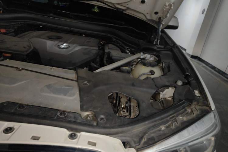 Used BMW X3 2020 xDrive25i Luxury Package Engine Bay Left