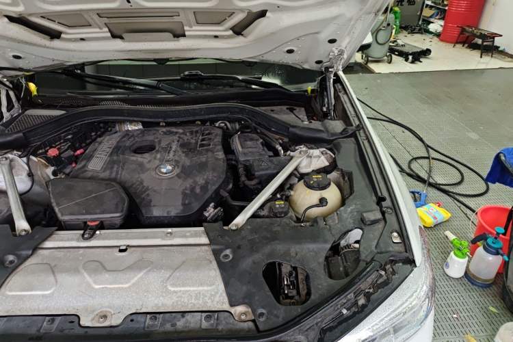 Used BMW X3 2020 xDrive28i Luxury Package Engine Bay Left
