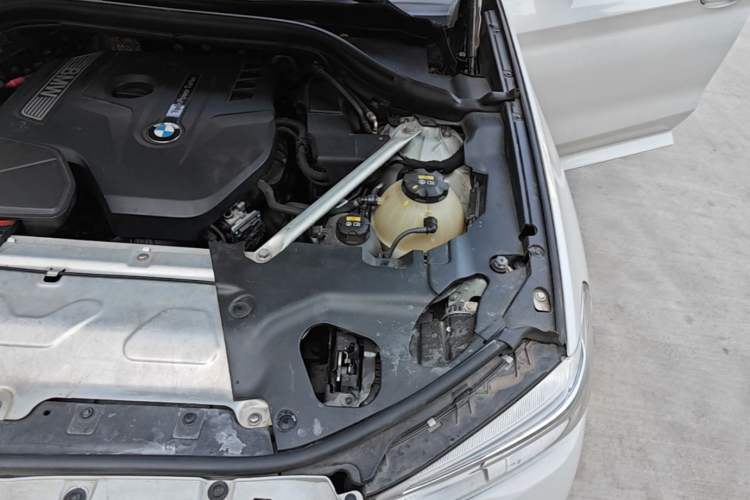 Used BMW X3 2020 xDrive25i M Sport Package Engine Bay Left