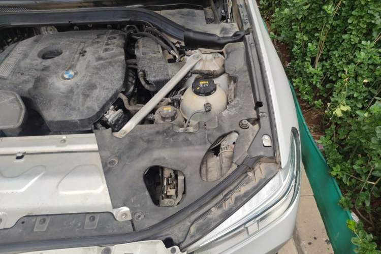 Used BMW X3 2020 xDrive25i Luxury Package Engine Bay Left