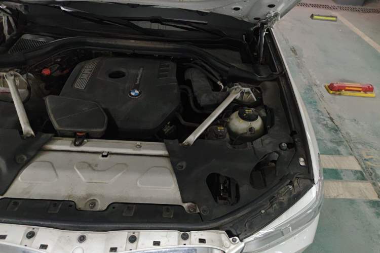 Used BMW X3 2020 xDrive25i Luxury Package Engine Bay Left