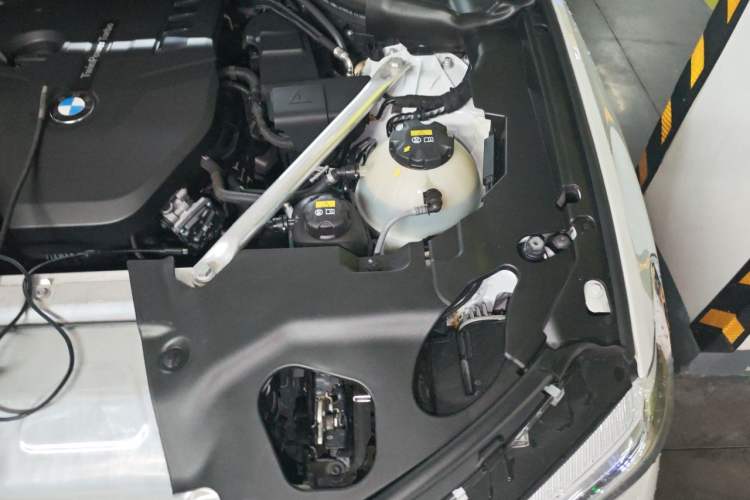 Used BMW X3 2020 xDrive25i M Sport Package Engine Bay Left