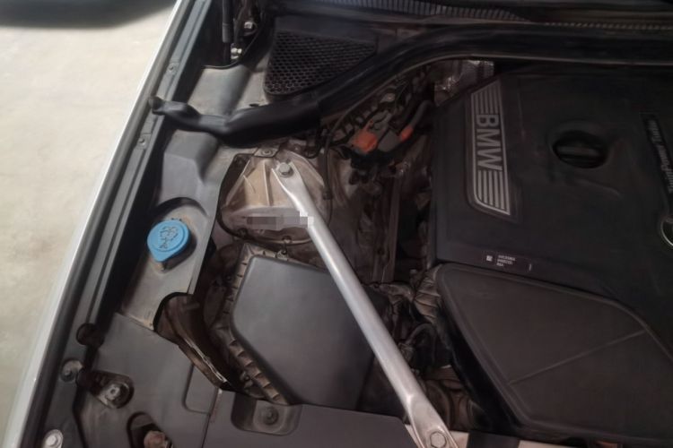 Used BMW X3 2020 xDrive28i Luxury Package Engine Bay Right