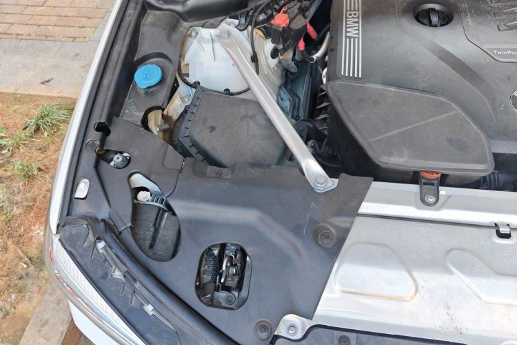 Used BMW X3 2020 xDrive28i Luxury Package Engine Bay Right