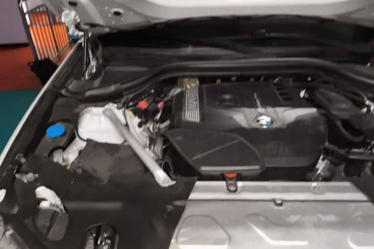 Used BMW X3 2020 xDrive28i Luxury Package Engine Bay Right