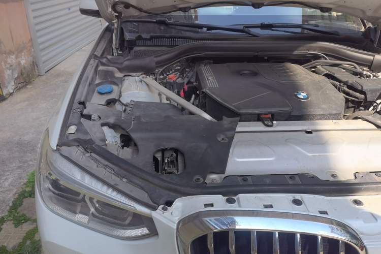 Used BMW X3 2020 xDrive28i Luxury Package Engine Bay Right