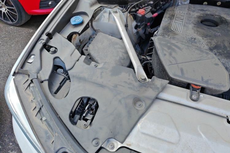 Used BMW X3 2020 xDrive25i M Sport Package Engine Bay Right
