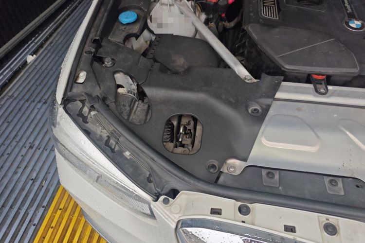 Used BMW X3 2020 xDrive28i Luxury Package Engine Bay Right
