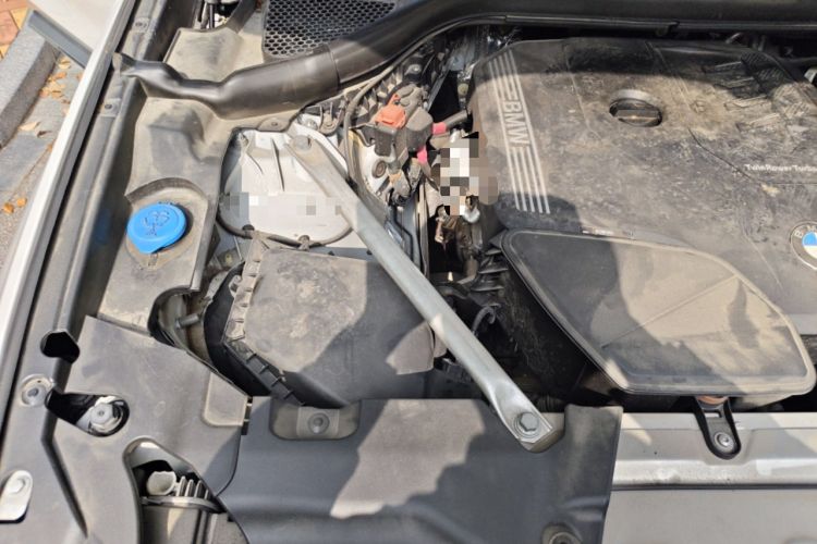 Used BMW X3 2020 xDrive28i Luxury Package Engine Bay Right