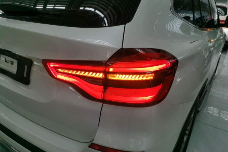 Used BMW X3 2020 xDrive25i Luxury Package Exterior 2