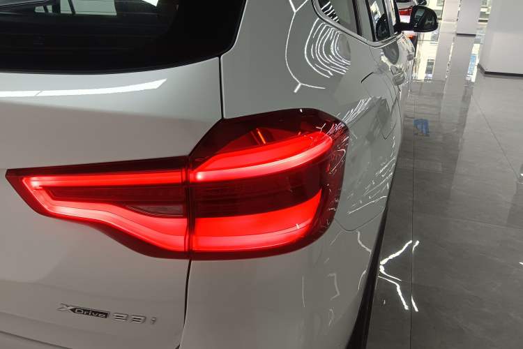 Used BMW X3 2020 xDrive28i Luxury Package Exterior 3