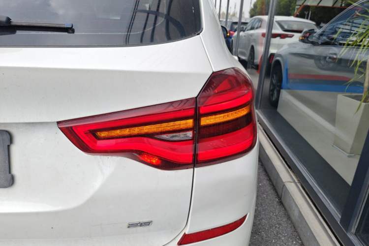 Used BMW X3 2020 xDrive28i M Sport Package Exterior 3