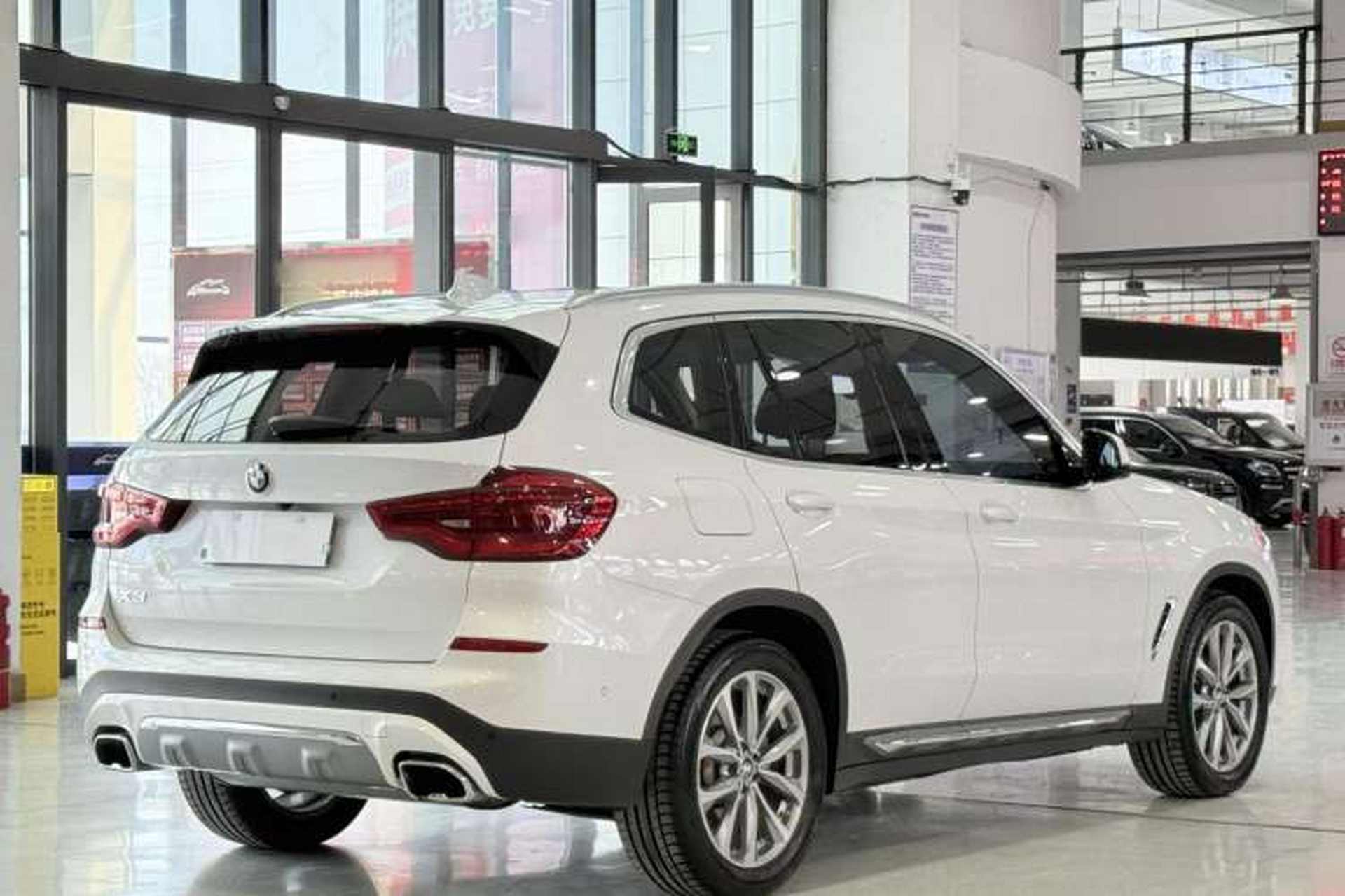 Used BMW X3 2020 xDrive25i Luxury Package Exterior 5