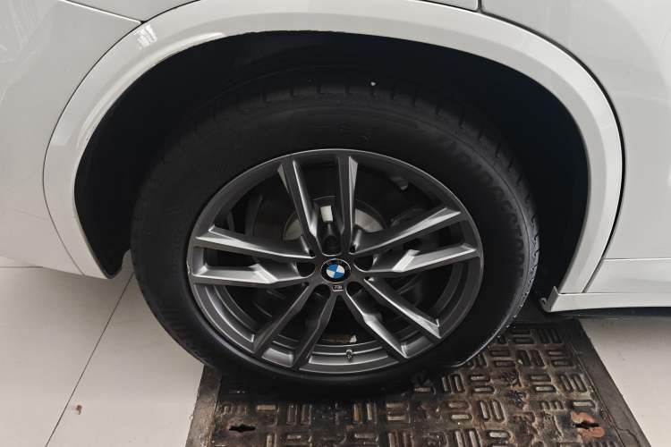 Used BMW X3 2020 xDrive25i M Sport Package Exterior 5
