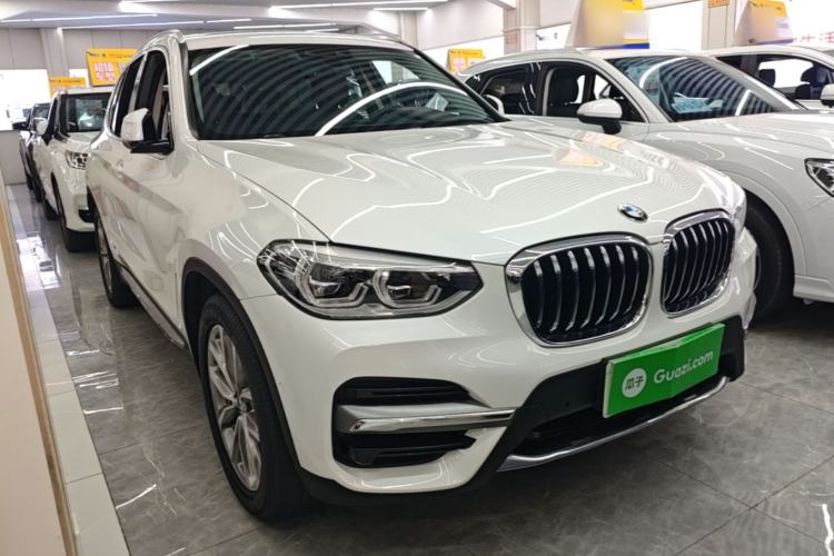 Used BMW X3 2020 xDrive25i Luxury Package Front Right 45 Deg
