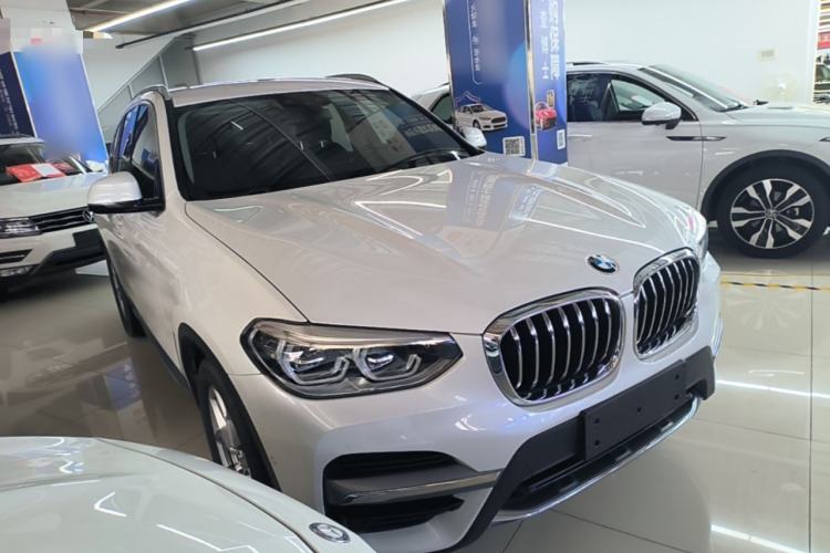 Used BMW X3 2020 xDrive28i Luxury Package Front Right 45 Deg
