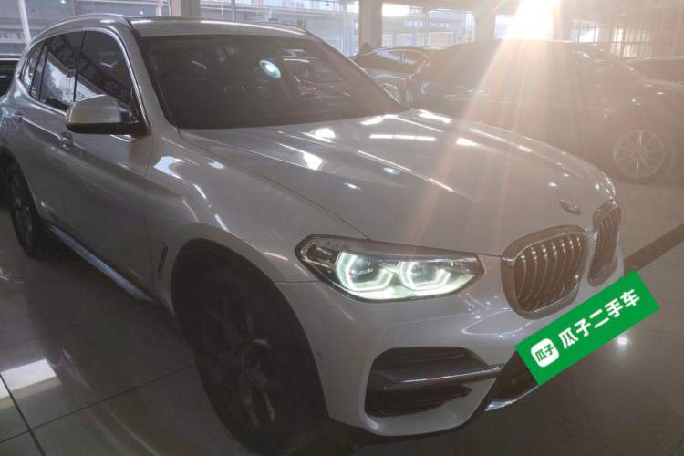 Used BMW X3 2020 xDrive28i Luxury Package Front Right 45 Deg