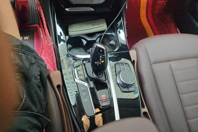Used BMW X3 2020 xDrive25i Luxury Package Gear Lever