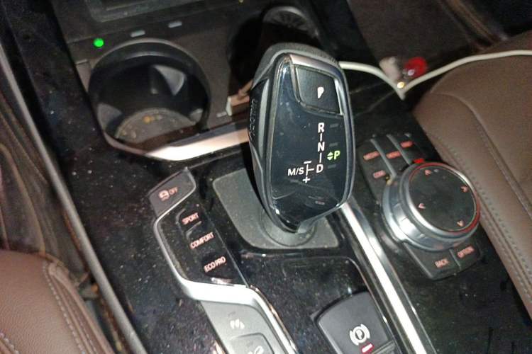 Used BMW X3 2020 xDrive25i Luxury Package Gear Lever