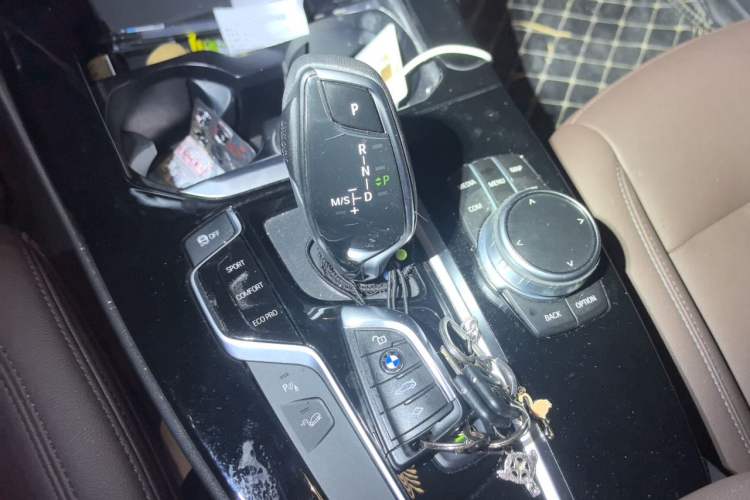 Used BMW X3 2020 xDrive25i Luxury Package Gear Lever