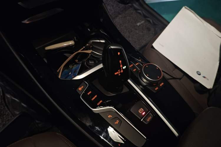 Used BMW X3 2020 xDrive25i Luxury Package Gear Lever