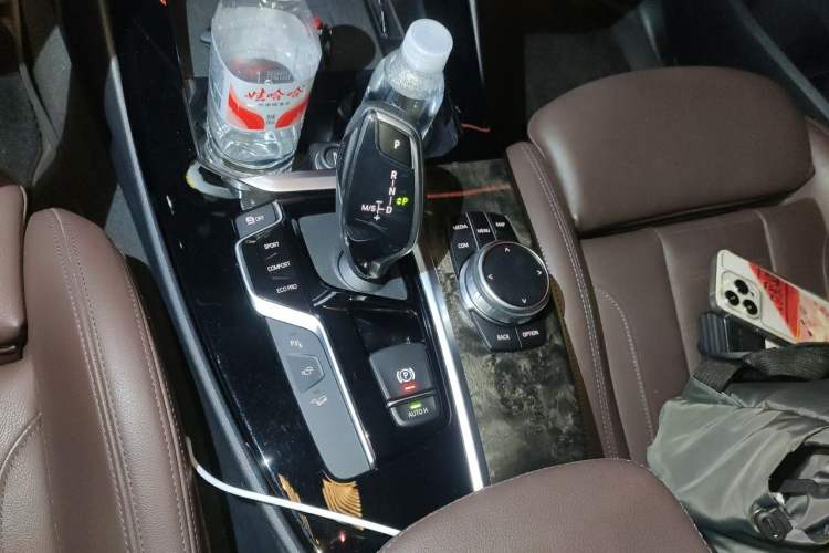 Used BMW X3 2020 xDrive30i Luxury Model with M Sport Package Gear Lever