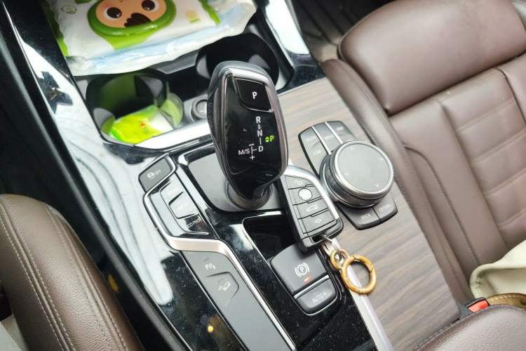 Used BMW X3 2020 xDrive28i Luxury Package Gear Lever