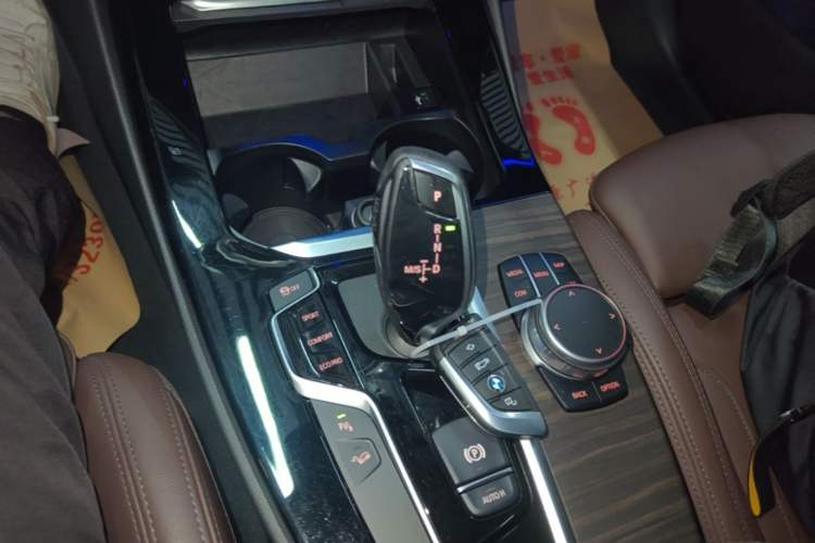 Used BMW X3 2020 xDrive28i Luxury Package Gear Lever