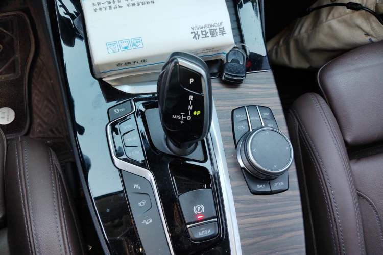 Used BMW X3 2020 xDrive28i Luxury Package Gear Lever