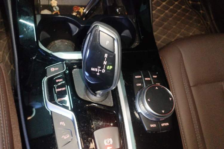 Used BMW X3 2020 xDrive25i Luxury Package Gear Lever