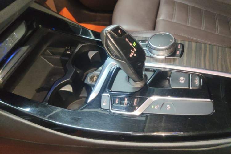 Used BMW X3 2020 xDrive28i Luxury Package Gear Lever
