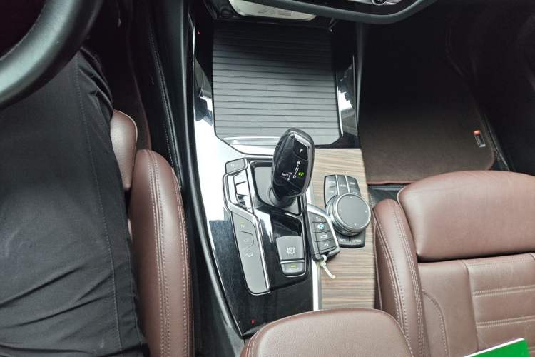 Used BMW X3 2020 xDrive28i Luxury Package Gear Lever