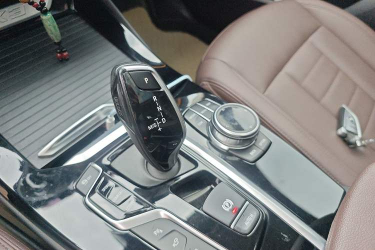 Used BMW X3 2020 xDrive25i Luxury Package Gear Lever
