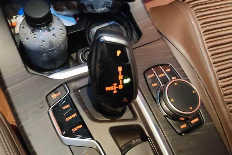 Used BMW X3 2020 xDrive25i Luxury Package Gear Lever